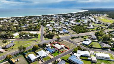 House For Sale - SA - Robe - 5276 - Perfect Family Home or Investment - Low $ Entry Point (Image 2)