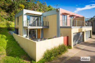 Townhouse For Sale - NSW - Tathra - 2550 - Flexibility is Gold (Image 2)