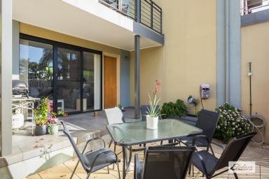 Townhouse For Sale - NSW - Tathra - 2550 - Flexibility is Gold (Image 2)