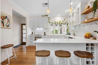 House For Sale - VIC - Flora Hill - 3550 - Updated Character Home with Modern Family Appeal  (Image 2)