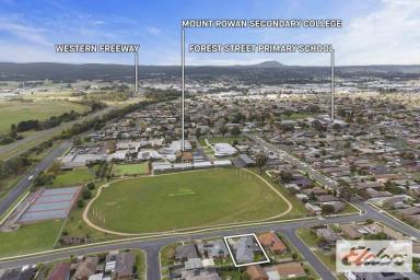 House For Sale - VIC - Wendouree - 3355 - The Complete Family Package in Wendouree  (Image 2)