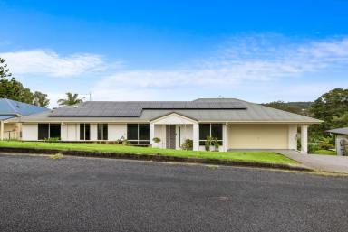 House For Sale - NSW - Kyogle - 2474 - Spacious Family Living in the Prestigious Golf Course Estate  (Image 2)