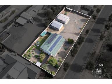 House For Sale - SA - Mannum - 5238 - Little home, plenty of space  (Image 2)