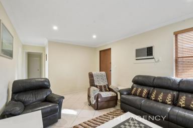 House For Sale - WA - Hamilton Hill - 6163 - No Strata Fees. Huge Backyard. Endless Potential  (Image 2)