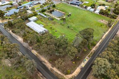 House For Sale - VIC - Junortoun - 3551 - A rare lifestyle opportunity on 3.8 acres with future potential (STCA)  (Image 2)