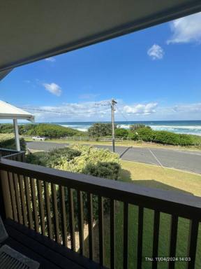Townhouse For Lease - NSW - Old Bar - 2430 - Beachside Living with Stunning Ocean Views  (Image 2)