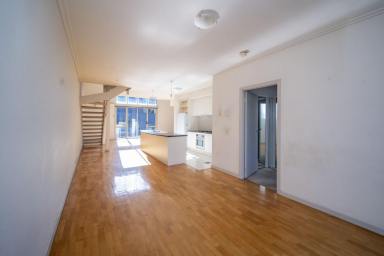 Apartment Sold - VIC - Prahran - 3181 - Private Sale by Owner (Image 2)