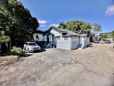 House For Sale - QLD - Greenslopes - 4120 - Newly Renovated 4 Bedroom Home - Zoning MU3 Corridor (Mix use High Density Residential & Commercial)  (Image 2)