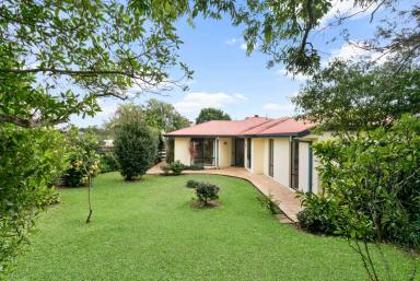 House For Sale - QLD - Cooroy - 4563 - Spacious, Low Maintenance Living, Walk to Cooroy Town (Image 2)