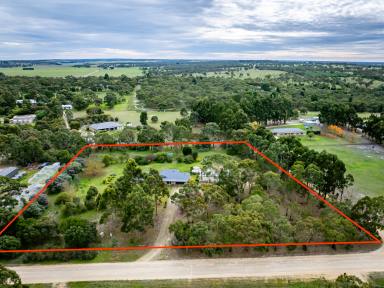 House For Sale - SA - Naracoorte - 5271 - Rural Living, Space & Sustainability - 3.35 acres  (Image 2)