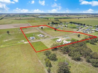 Residential Block For Sale - VIC - Lindenow South - 3875 - HIGH SIDE OF THE ROAD  (Image 2)