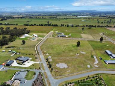 Residential Block For Sale - VIC - Lindenow South - 3875 - MOUNTAIN VIEW ESTATE - TITLED AND READY TO BUILD  (Image 2)