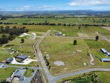 Residential Block For Sale - VIC - Lindenow South - 3875 - MOUNTAIN VIEW ESTATE - TITLED AND READY TO BUILD  (Image 2)