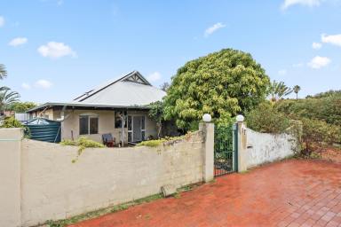 House For Sale - WA - Alexander Heights - 6064 - Character-Filled Family Home on a Huge 774sqm Block – Endless Potential! (Image 2)