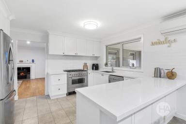 Acreage/Semi-rural For Sale - VIC - Tyabb - 3913 - Stylish Acreage Living with Rare Versatility  (Image 2)