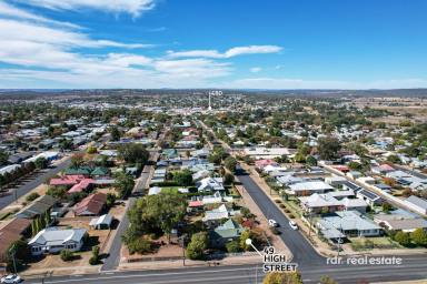 House For Sale - NSW - Inverell - 2360 - RENOVATE, REBUILD, REIMAGINE (Image 2)