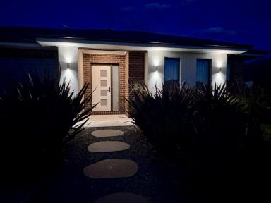 House For Sale - VIC - Stratford - 3862 - Modern Elegance meets vibrant riverside community  (Image 2)