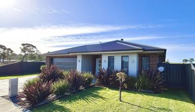 House For Sale - VIC - Stratford - 3862 - Modern Elegance meets vibrant riverside community  (Image 2)