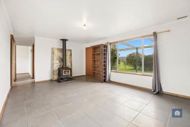 House For Sale - VIC - Carlisle River - 3239 - Cosy Rural Retreat with Space to Enjoy…  (Image 2)