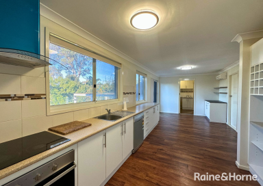 House For Lease - NSW - Nowra - 2541 - Spacious Family Living in a Convenient Location  (Image 2)