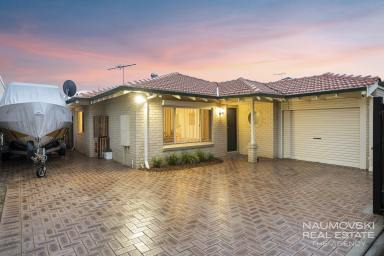 House For Sale - WA - Nollamara - 6061 - MODERN, PRIVATE & READY TO MOVE IN!  (Image 2)