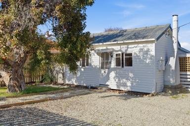 House For Sale - TAS - Lauderdale - 7021 - Beachside Opportunity in Sought-After Lauderdale  (Image 2)