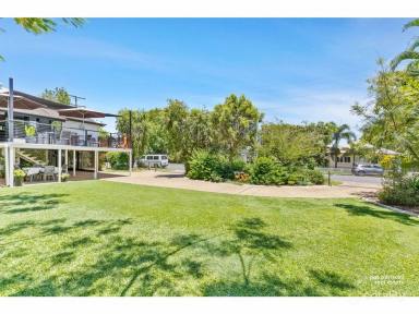 House For Sale - QLD - Park Avenue - 4701 - High-Set home with loads of Character & Outdoor Living in Park Avenue! (Image 2)