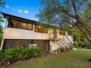 House For Sale - QLD - Park Avenue - 4701 - High-Set home with loads of Character & Outdoor Living in Park Avenue! (Image 2)