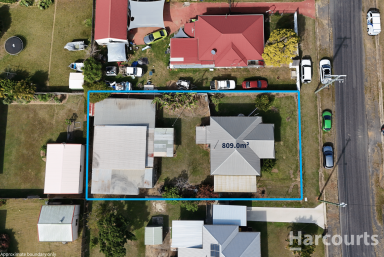 House For Sale - QLD - Kepnock - 4670 - Renovators Delight with Huge Shed !!  (Image 2)
