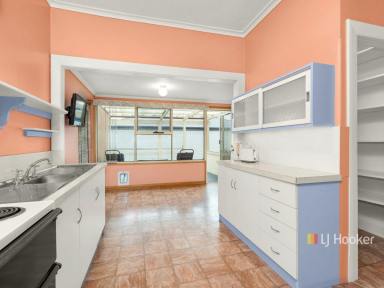 House For Sale - TAS - Devonport - 7310 - 160 Meters to the Mersey River  (Image 2)