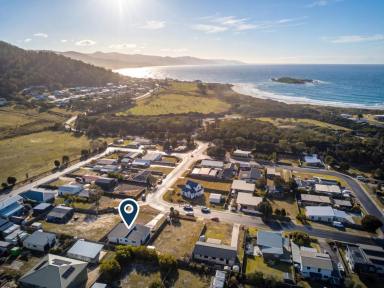 House For Sale - TAS - Bicheno - 7215 - The Suntrap  (Image 2)