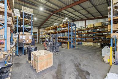 Industrial/Warehouse For Lease - QLD - Wilsonton - 4350 - Large Industrial Shed  (Image 2)
