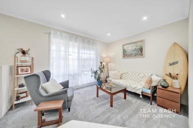 House For Sale - WA - Kiara - 6054 - Refined Family Living in a Private Cul-de-Sac Setting! (Image 2)