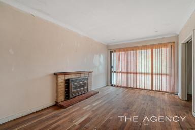 House For Sale - WA - Belmont - 6104 - 865sqm R20 duplex potential property (S.T.C.A)  (Image 2)