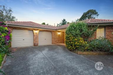 House For Sale - VIC - Somerville - 3912 - Seclusion Meets Convenience - BY PRIVATE APPOINTMENT ONLY (Image 2)