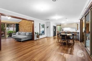 House For Sale - VIC - Somerville - 3912 - Seclusion Meets Convenience  (Image 2)