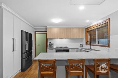 House For Sale - VIC - Somerville - 3912 - Seclusion Meets Convenience - BY PRIVATE APPOINTMENT ONLY (Image 2)