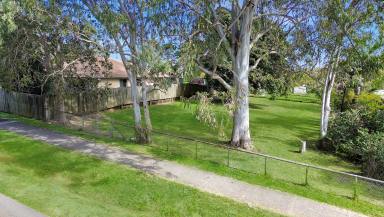 Residential Block For Sale - QLD - Macleay Island - 4184 - Walk-to-Everything Convenience (Image 2)