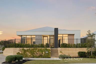 House For Sale - WA - Mindarie - 6030 - AWARD WINNING DISPLAY HOME OF THE YEAR  (Image 2)