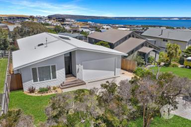 House For Sale - VIC - San Remo - 3925 - QUALITY CUSTOM BUILT COASTAL HOME with PANORAMIC OCEAN VIEWS. (Image 2)