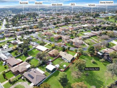 House For Sale - NSW - Young - 2594 - Comfortable Family Living in a Respected Area  (Image 2)