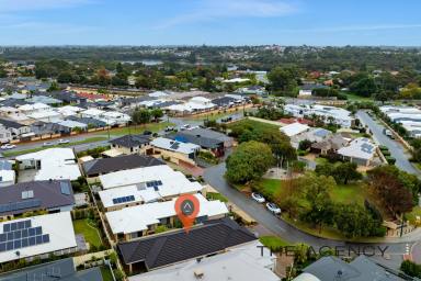 House For Sale - WA - Madeley - 6065 - Enjoy Family Living across Jackson Park  (Image 2)
