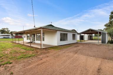 House For Sale - VIC - Nichols Point - 3501 - One Acre. Endless Possibilities. (Image 2)