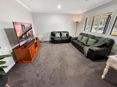 House For Sale - NSW - Narrandera - 2700 - PERFECTION  (Image 2)