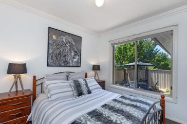 Unit Leased - VIC - Hamilton - 3300 - Convenient location (Image 2)