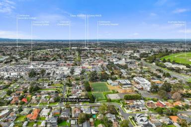 House For Sale - VIC - Cranbourne - 3977 - Beautifully Presented Unit in a Prime Central Location – No Body Corporate!  (Image 2)