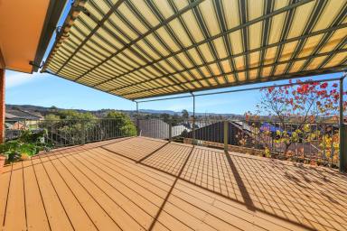 House For Sale - NSW - Tumut - 2720 - Prestigious Living with Views!  (Image 2)