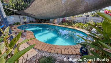 House For Sale - QLD - Lamb Island - 4184 - Sea Views, Pool & Island Lifestyle — The Complete Package  (Image 2)