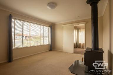 House Leased - NSW - Glen Innes - 2370 - Cosy Home in Convenient Location  (Image 2)