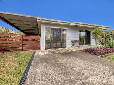 House For Sale - QLD - Mareeba - 4880 - PRIVATE, UPGRADED & PACKED WITH LIFESTYLE APPEAL  (Image 2)